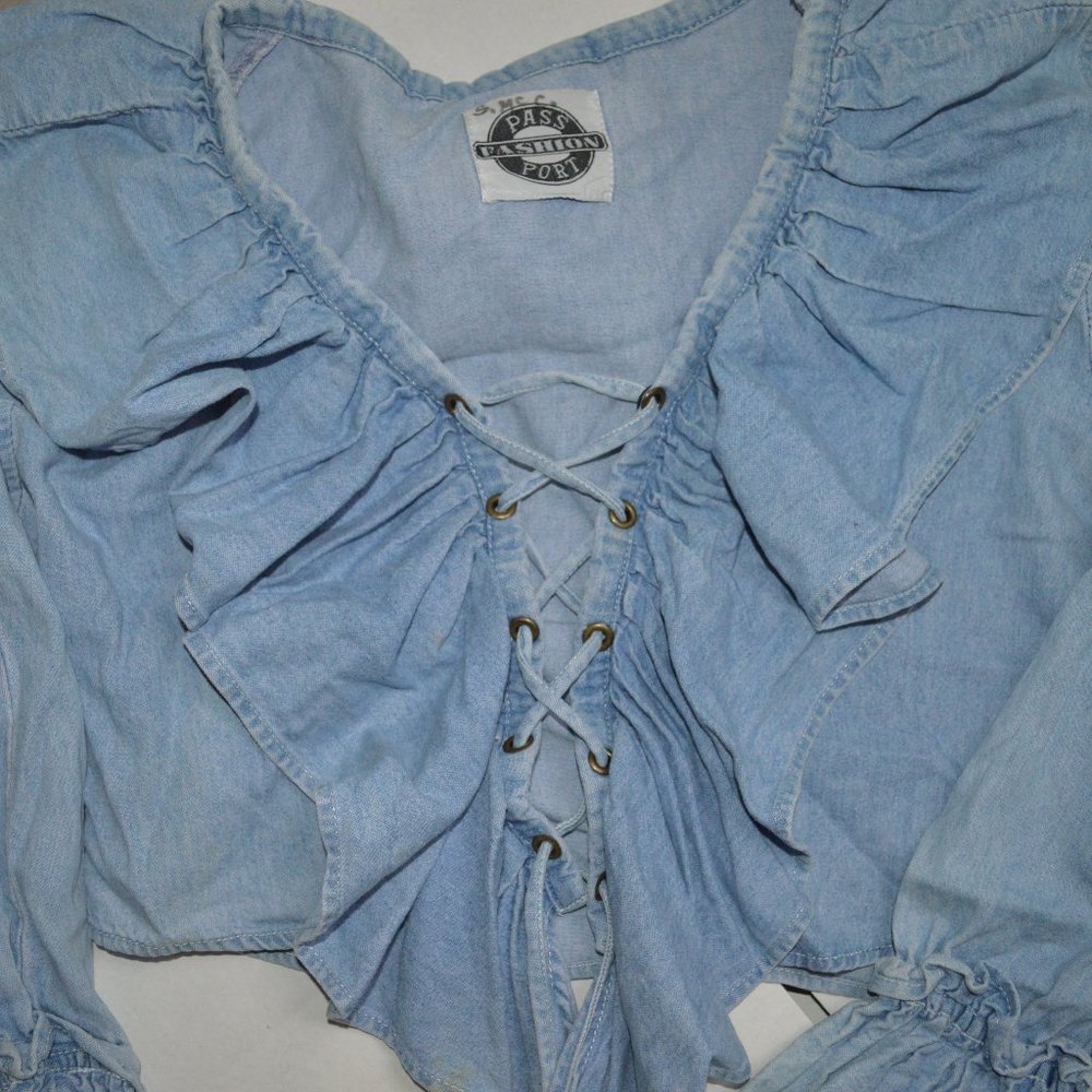 light jean cropped top Passport fashion